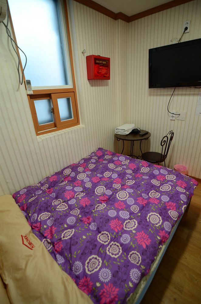 Guest house Myeongdong Town 2*